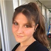 Future étudiante en école de cinéma et survivante d’une classe préparatoire en lettres spécialité sciences humaines détentrice d’un double bac (France-Espagne), je suis à votre disposition pour donner des cours de soutiens scolaire, d’aide aux devoirs ou